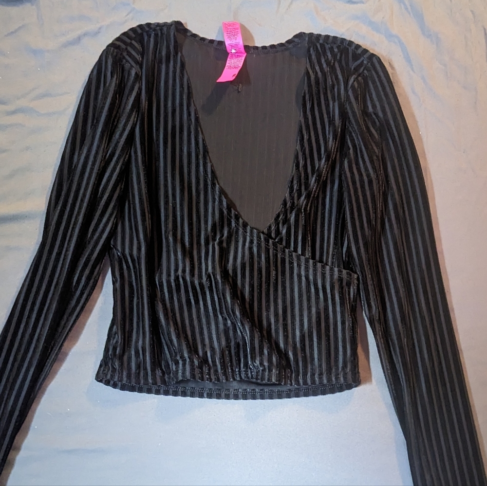 La Senza Small Black Crop Top